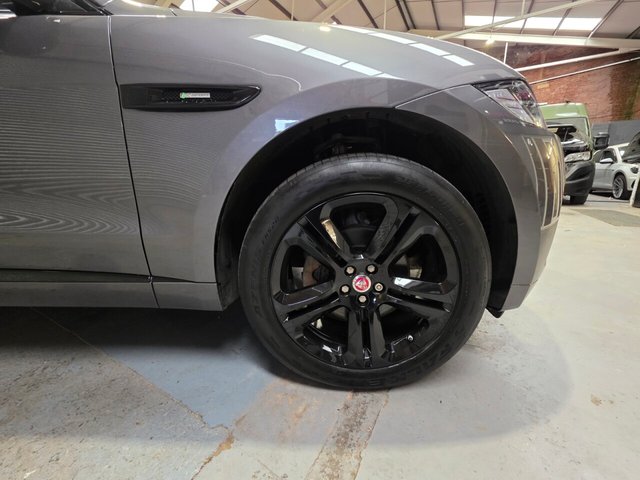 2018 JAGUAR F-PACE - Photo 4