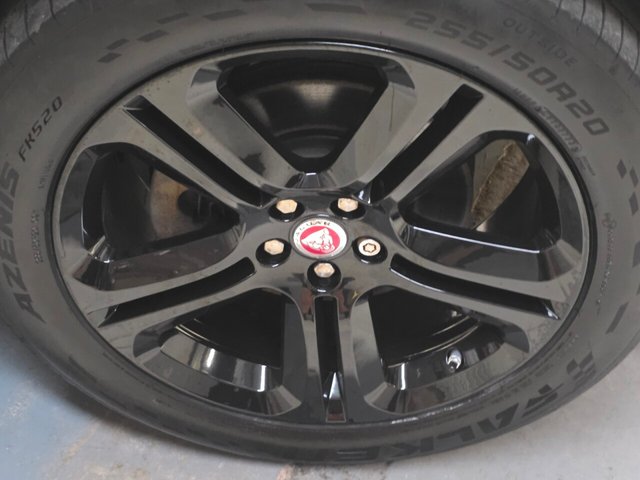 2018 JAGUAR F-PACE - Photo 6