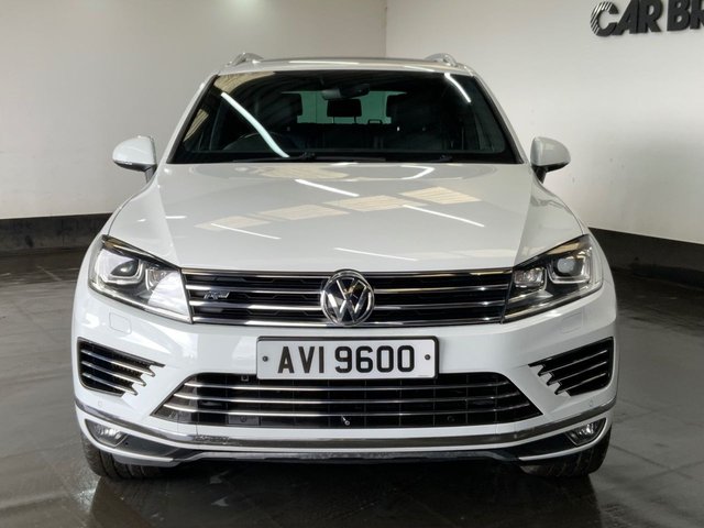 2017 VOLKSWAGEN TOUAREG 3.0 TDI V6 R-Line Plus SUV 5dr Diesel Tiptronic 4WD Euro 6 (s/s) (262 ps) - Photo 3