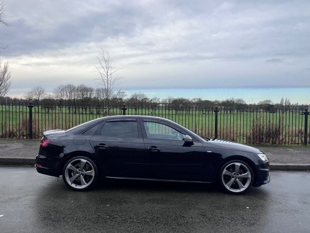 2019 Audi A4 2L Black Edition 4dr - Photo 5