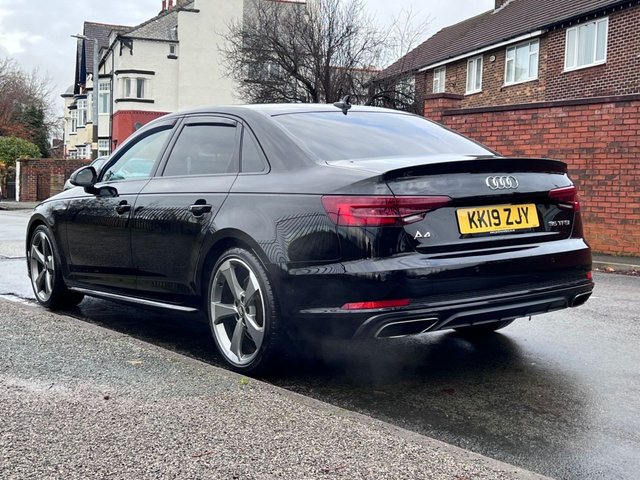 2019 Audi A4 2L Black Edition 4dr - Photo 9