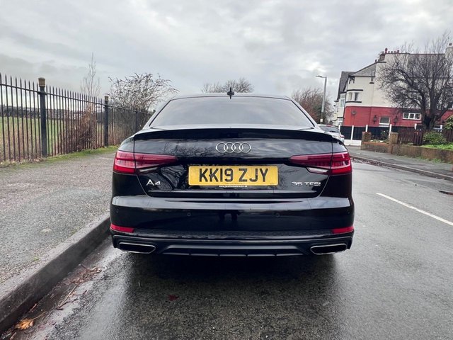 2019 Audi A4 2L Black Edition 4dr - Photo 11