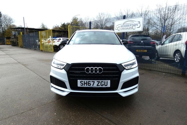 2017 AUDI Q3 - Photo 2