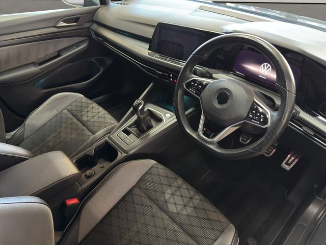 2021 Volkswagen Golf 1.5L R-Line 5dr - Photo 4