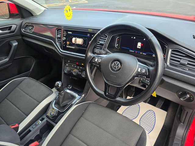 2018 VOLKSWAGEN T-ROC - Photo 4