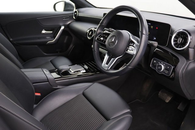 2020 Mercedes-Benz A Class 1.3L Sport 4dr - Photo 10