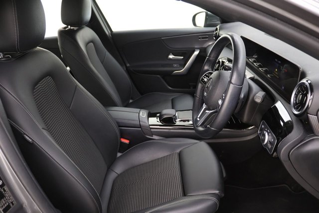 2020 Mercedes-Benz A Class 1.3L Sport 4dr - Photo 12