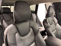 USED 2020 70 VOLVO XC60 2.0 B5 MHEV Momentum SUV 5dr Petrol Hybrid Auto Euro 6 (s/s) (250 ps) Volvo XC 60 B5 MHEV Momentum SUV Petrol Hybrid Automatic Hosting Full Leather Interior, Heated Seats , Navigation ,