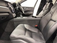 USED 2020 70 VOLVO XC60 2.0 B5 MHEV Momentum SUV 5dr Petrol Hybrid Auto Euro 6 (s/s) (250 ps) Volvo XC 60 B5 MHEV Momentum SUV Petrol Hybrid Automatic Hosting Full Leather Interior, Heated Seats , Navigation ,