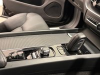 USED 2020 70 VOLVO XC60 2.0 B5 MHEV Momentum SUV 5dr Petrol Hybrid Auto Euro 6 (s/s) (250 ps) Volvo XC 60 B5 MHEV Momentum SUV Petrol Hybrid Automatic Hosting Full Leather Interior, Heated Seats , Navigation ,