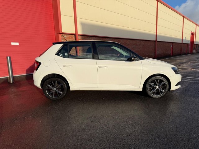 2017 SKODA FABIA - Photo 9