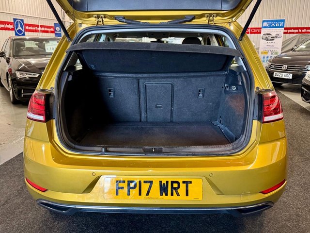 2017 VOLKSWAGEN GOLF 1.0 TSI BlueMotion Tech SE Hatchback 5dr Petrol Manual Euro 6 (s/s) (110 bhp) - Photo 9