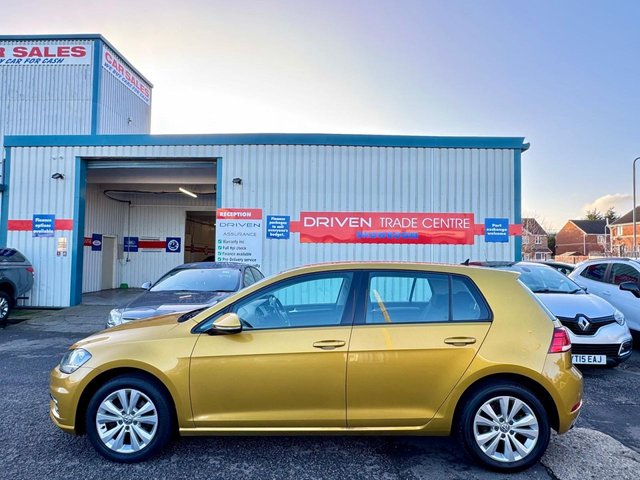 2017 VOLKSWAGEN GOLF 1.0 TSI BlueMotion Tech SE Hatchback 5dr Petrol Manual Euro 6 (s/s) (110 bhp) - Photo 5