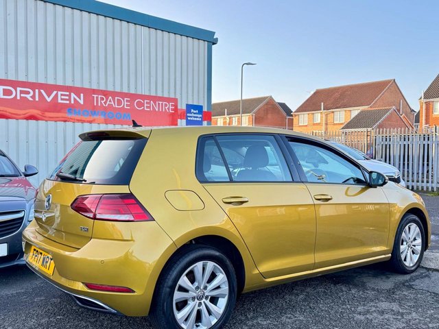 2017 VOLKSWAGEN GOLF 1.0 TSI BlueMotion Tech SE Hatchback 5dr Petrol Manual Euro 6 (s/s) (110 bhp) - Photo 11