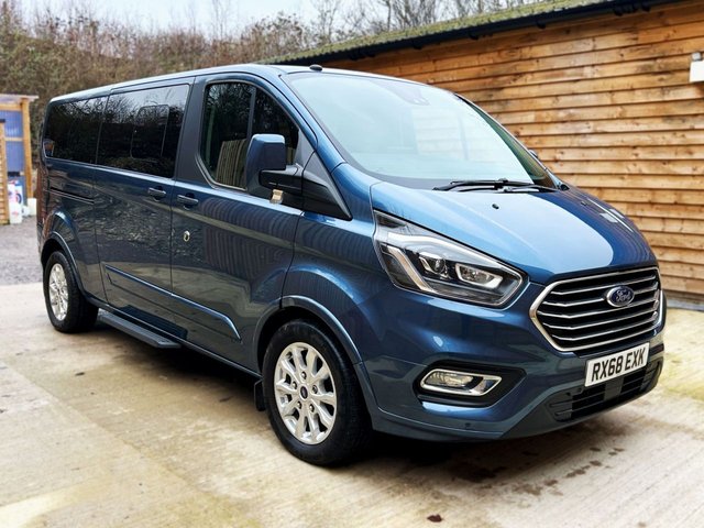 View our FORD TOURNEO CUSTOM