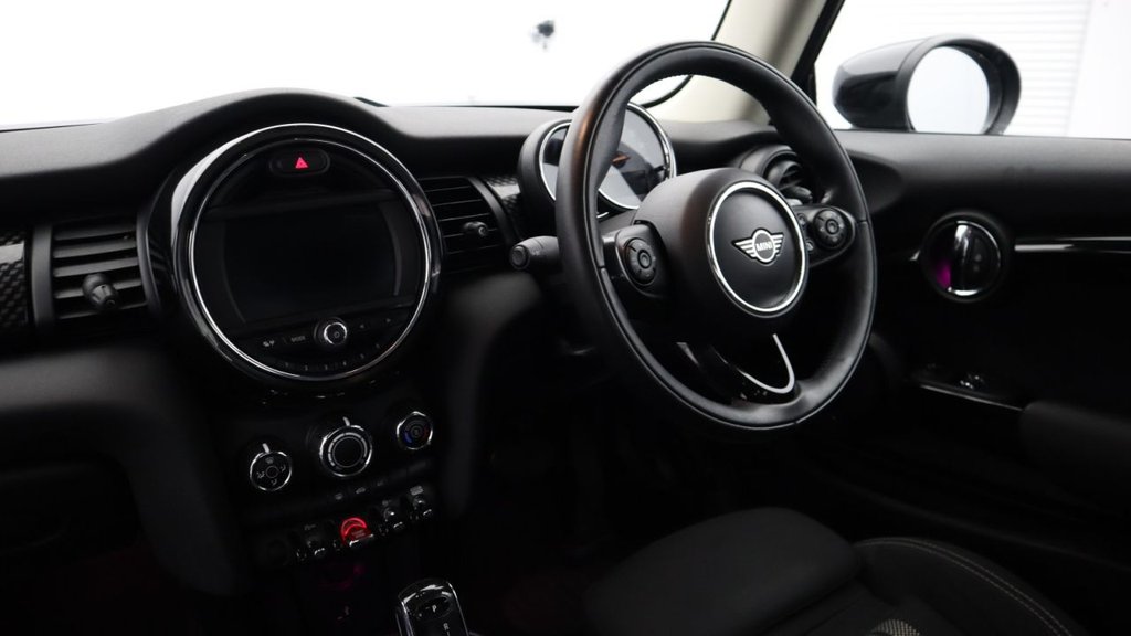 USED 2020 70 MINI HATCH 2.0 Cooper S Classic Hatchback 3dr Petrol Steptronic Euro 6 (s/s) (192 ps) 
