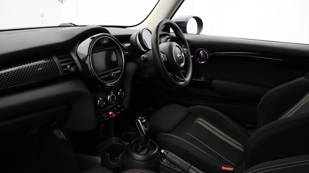USED 2020 70 MINI HATCH 2.0 Cooper S Classic Hatchback 3dr Petrol Steptronic Euro 6 (s/s) (192 ps) 