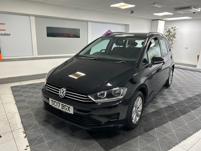 2017 VOLKSWAGEN GOLF SV