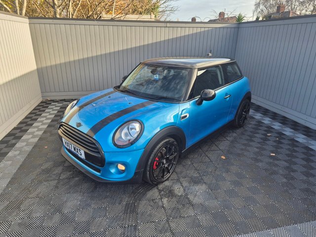 2017 MINI HATCH