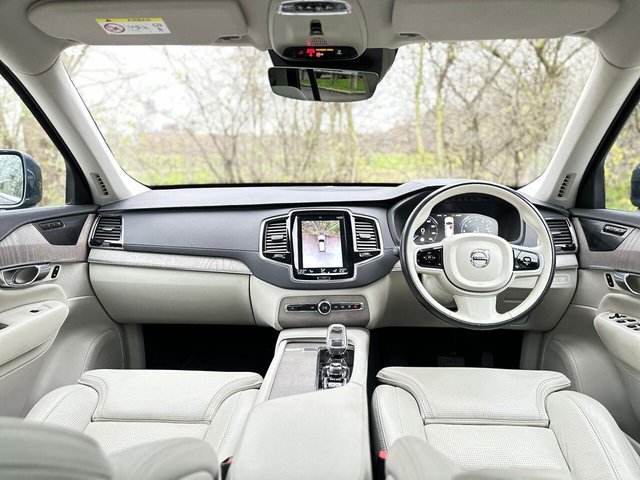 2020 VOLVO XC90 - Photo 2