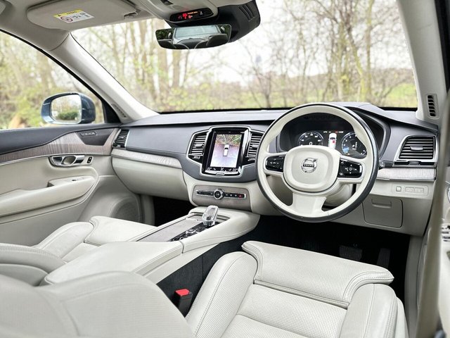 2020 VOLVO XC90 - Photo 12