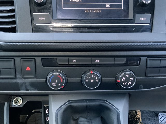 2021 Volkswagen Transporter 2L Startline 5dr - Photo 11