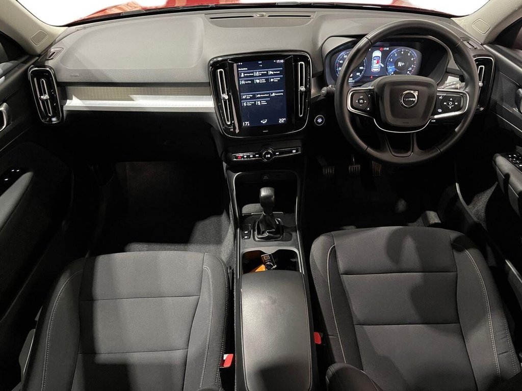 USED 2022 22 VOLVO XC40 1.5 T3 Momentum SUV 5dr Petrol Manual Euro 6 (s/s) (163 ps) NATIONWIDE DELIVERY AND COLLECTION