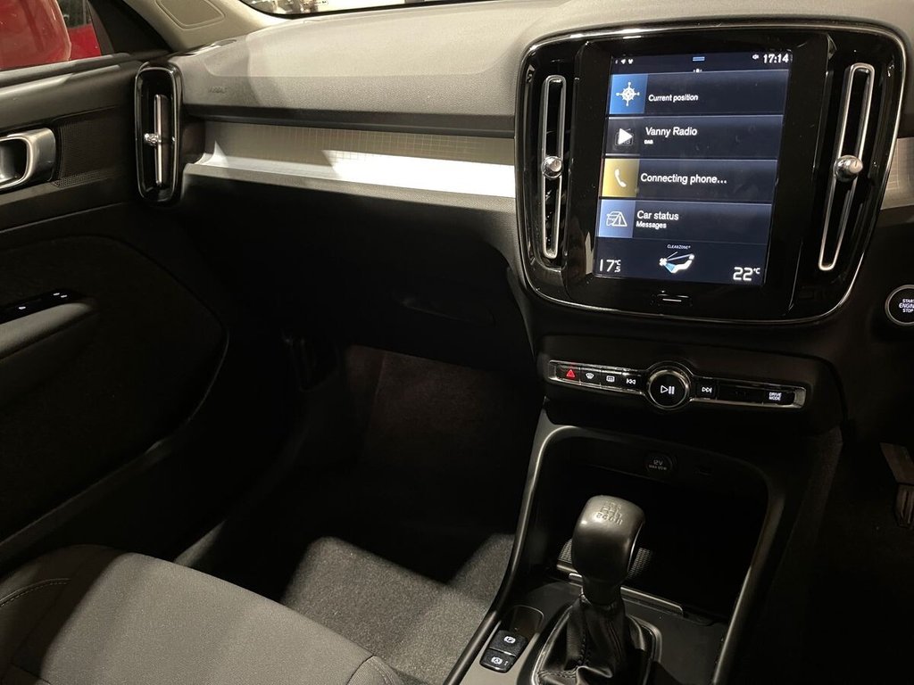 USED 2022 22 VOLVO XC40 1.5 T3 Momentum SUV 5dr Petrol Manual Euro 6 (s/s) (163 ps) NATIONWIDE DELIVERY AND COLLECTION