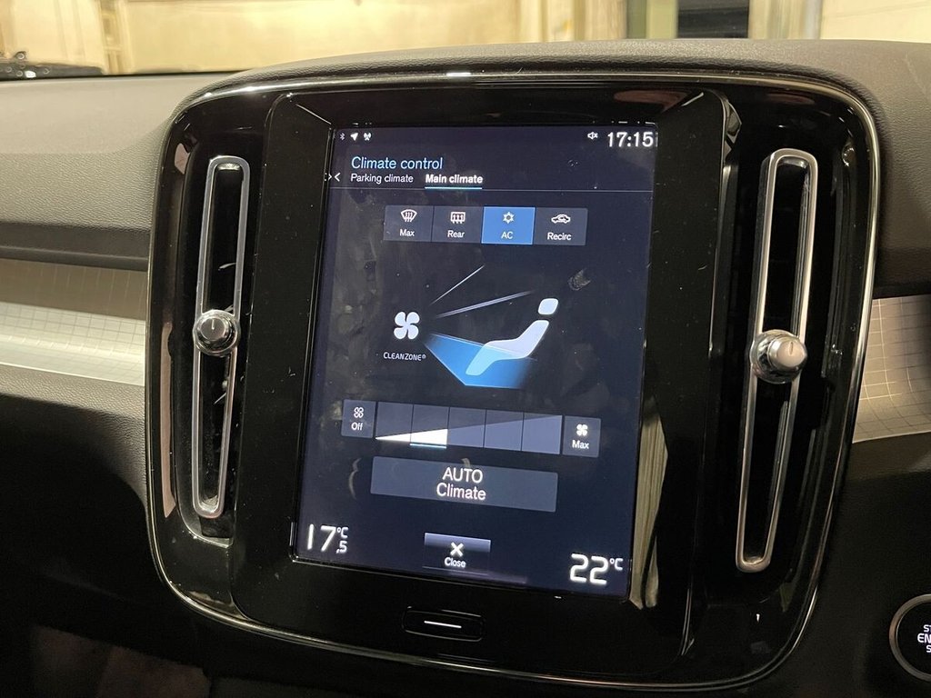 USED 2022 22 VOLVO XC40 1.5 T3 Momentum SUV 5dr Petrol Manual Euro 6 (s/s) (163 ps) NATIONWIDE DELIVERY AND COLLECTION