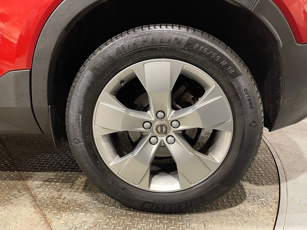 USED 2022 22 VOLVO XC40 1.5 T3 Momentum SUV 5dr Petrol Manual Euro 6 (s/s) (163 ps) NATIONWIDE DELIVERY AND COLLECTION