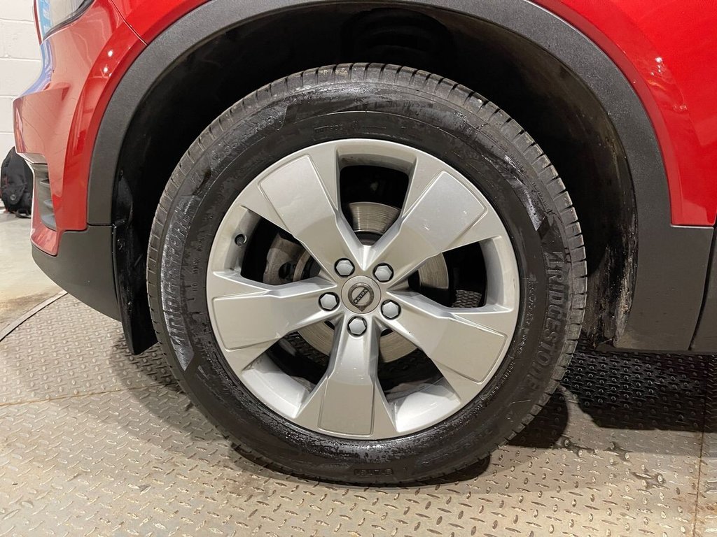 USED 2022 22 VOLVO XC40 1.5 T3 Momentum SUV 5dr Petrol Manual Euro 6 (s/s) (163 ps) NATIONWIDE DELIVERY AND COLLECTION