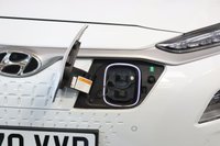 USED 2020 70 HYUNDAI KONA 64kWh Premium SE 5dr Auto (SAT NAV, HEATED SEATS) 