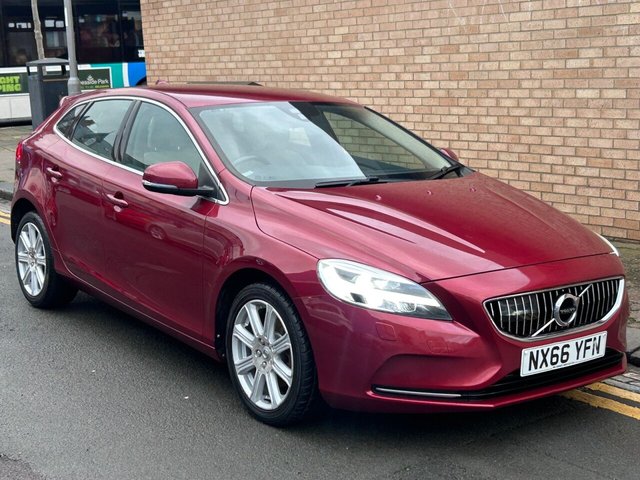 2016 VOLVO V40 2016 2.0 T3 Inscription Hatchback 5dr Petrol Manual Euro 6 (s/s) (152 ps) - Photo 2