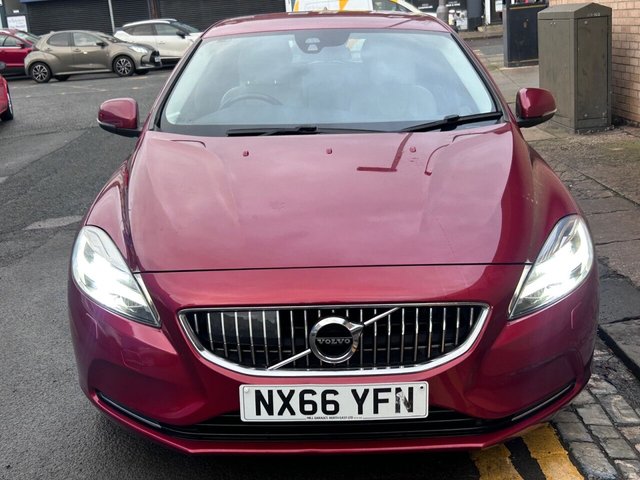 2016 VOLVO V40 2016 2.0 T3 Inscription Hatchback 5dr Petrol Manual Euro 6 (s/s) (152 ps) - Photo 5