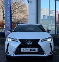 USED 2019 19 LEXUS UX 2.0 250h SUV 5dr Petrol Hybrid E-CVT Euro 6 (s/s) (184 ps) 