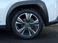 USED 2019 19 LEXUS UX 2.0 250h SUV 5dr Petrol Hybrid E-CVT Euro 6 (s/s) (184 ps) 