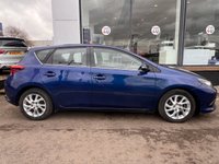 USED 2015 65 TOYOTA AURIS 1.8 VVT-h Business Edition Hatchback 5dr Petrol Hybrid CVT Euro 6 (s/s) (136 ps) 