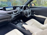 USED 2021 71 LEXUS UX 300e 54.3kWh SUV 5dr Electric Auto (204 ps) 