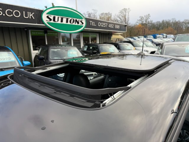 2023 MINI Electric Hatch - Photo 6