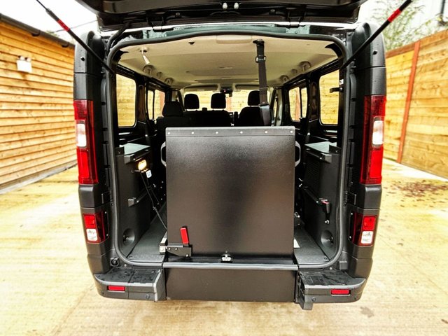 2023 RENAULT TRAFIC - Photo 12