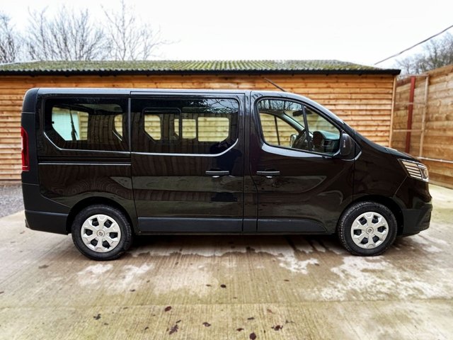 2023 RENAULT TRAFIC - Photo 6