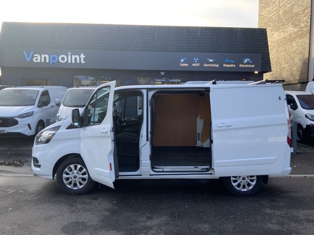 2021 Ford Transit Custom 2L Limited 5dr - Photo 8