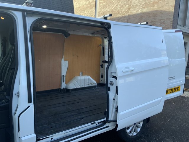 2021 Ford Transit Custom 2L Limited 5dr - Photo 11