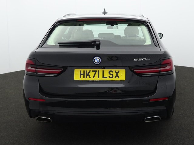 2021 BMW 5 Series 2L Se 5dr - Photo 9