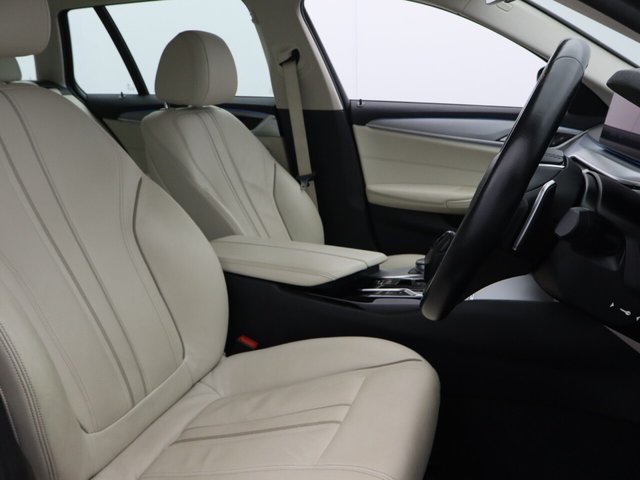 2021 BMW 5 Series 2L Se 5dr - Photo 12