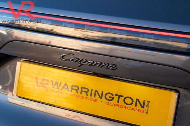 2022 PORSCHE CAYENNE - Photo 7