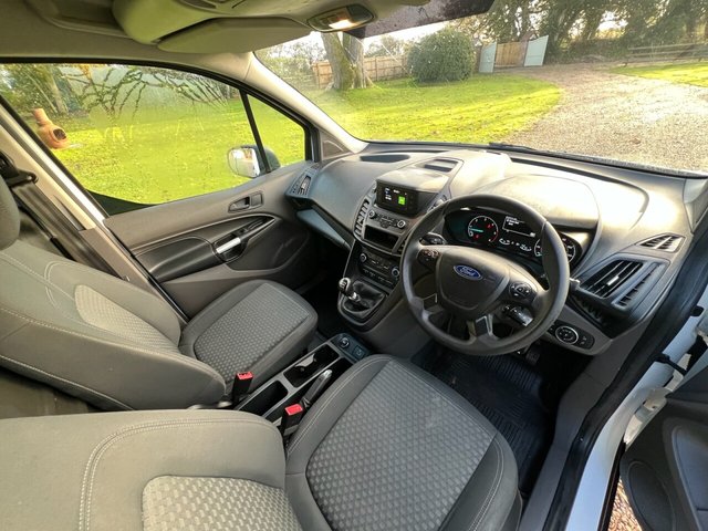 2018 FORD TRANSIT CONNECT 1.5 200 EcoBlue Trend Panel Van 5dr Diesel Manual L1 Euro 6 (s/s) (100 ps) - Photo 9