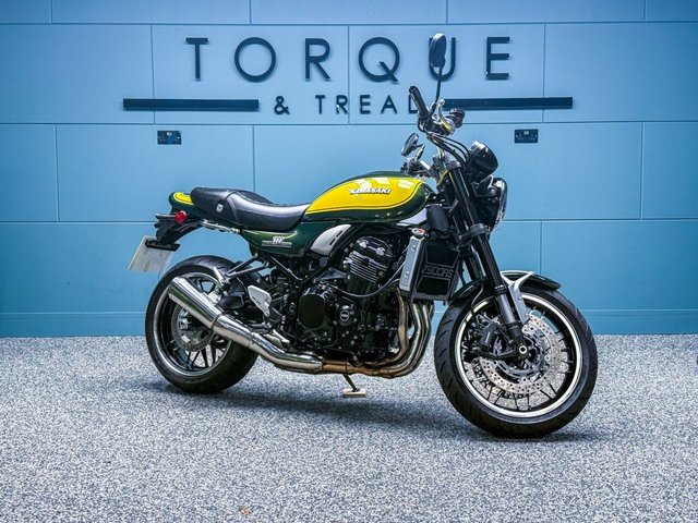 2024 74 Kawasaki Z900 RS 900 Yellow Ball Edition Modern Classic 