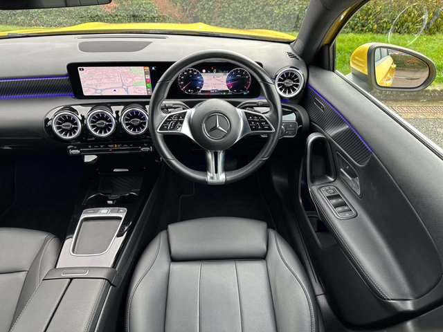 2023 MERCEDES-BENZ A-CLASS 1.3 A200h MHEV Sport (Executive) Hatchback 5dr Petrol Hybrid 7G-DCT Euro 6 (s/s) (177 ps) - Photo 2