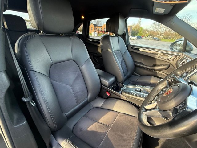 2015 Porsche Macan 3L S 5dr - Photo 8